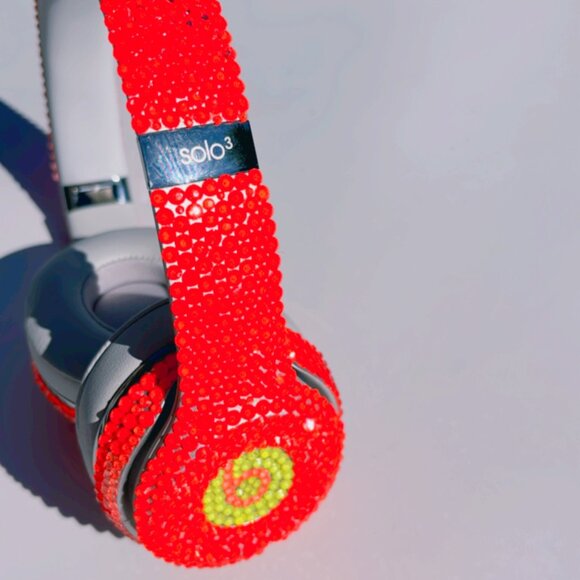 Solo 3 Wireless Bedazzled Beats with Neon Orange Rhinestones | Glow in The Dark - Picture 3 of 3